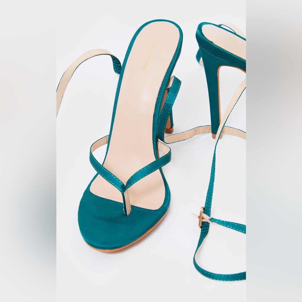 New PLT Emerald Green Satin Toe Thong Cross Over Strap High Heels - Picture 9 of 9